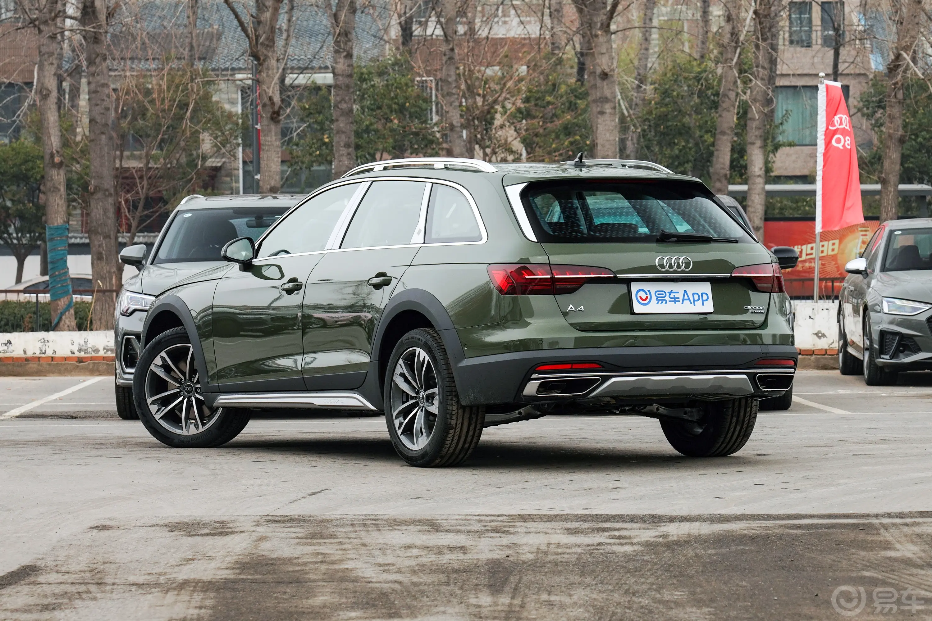 奥迪A4(进口)allroad quattro侧后45度车头向左水平