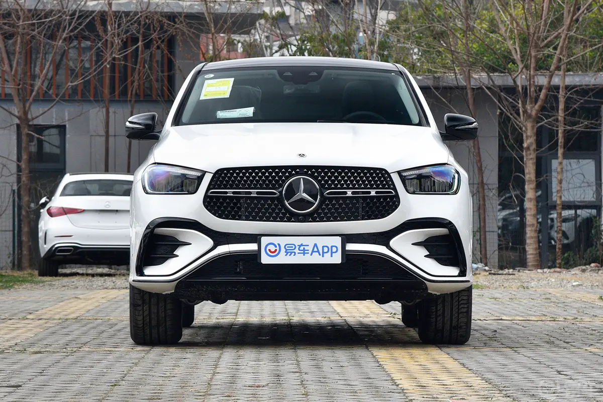 奔驰GLE轿跑GLE 350 4MATIC 轿跑SUV 豪华型正前水平