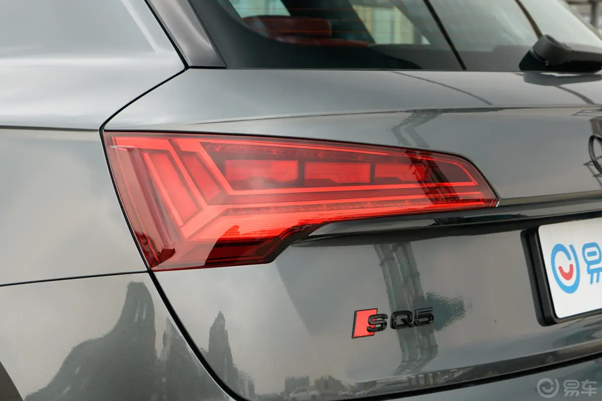 奥迪SQ53.0T quattro外观灯组