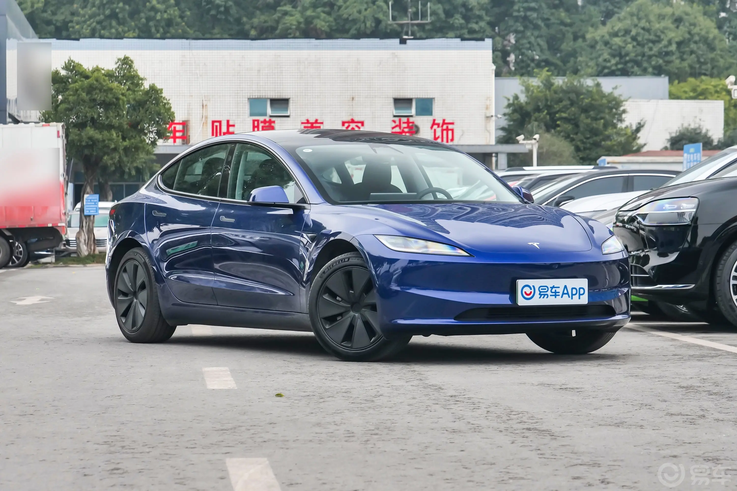 Model 3606km 后轮驱动版侧前45度车头向右水平