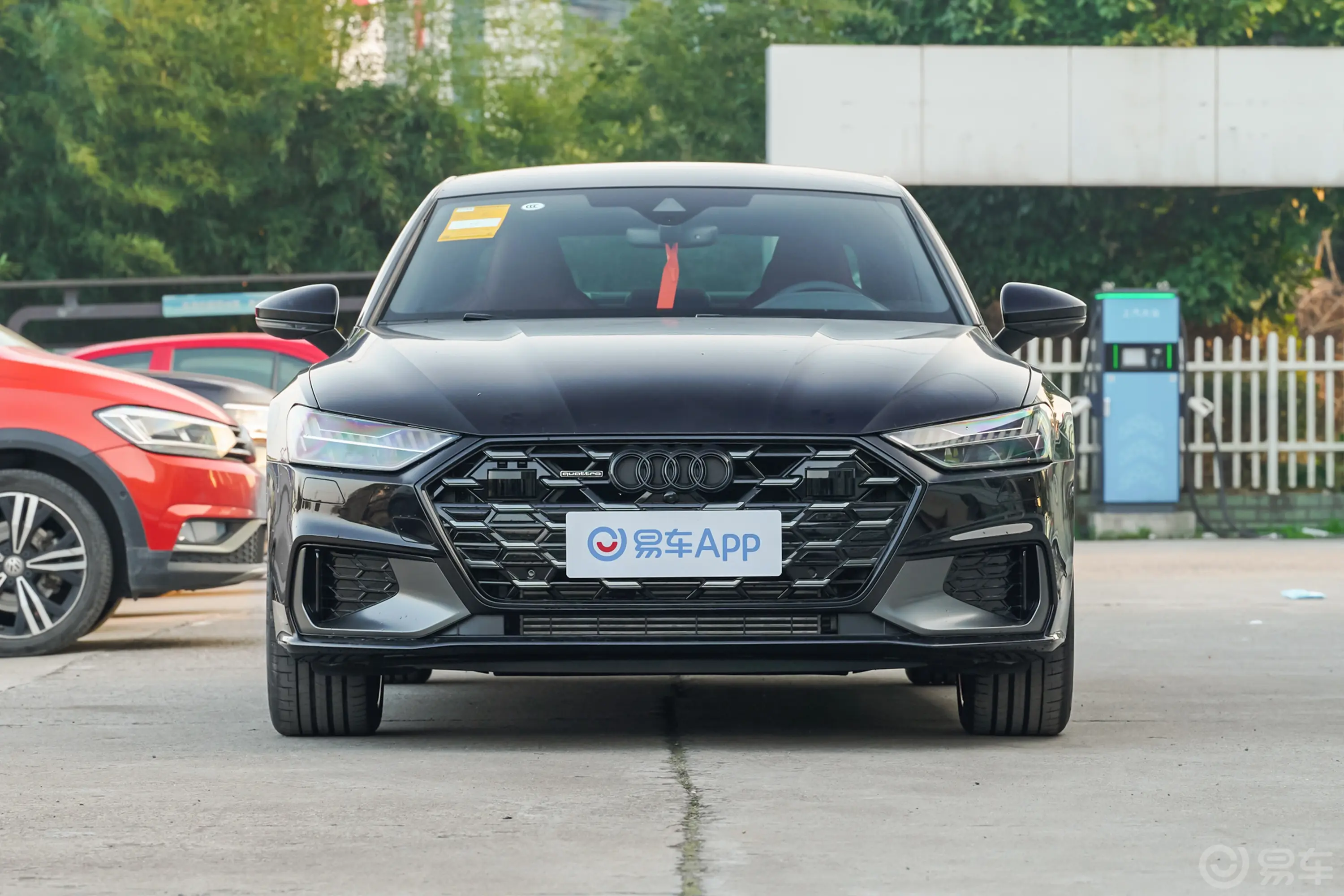 奥迪A7L45 TFSI quattro 黑武士版正前水平