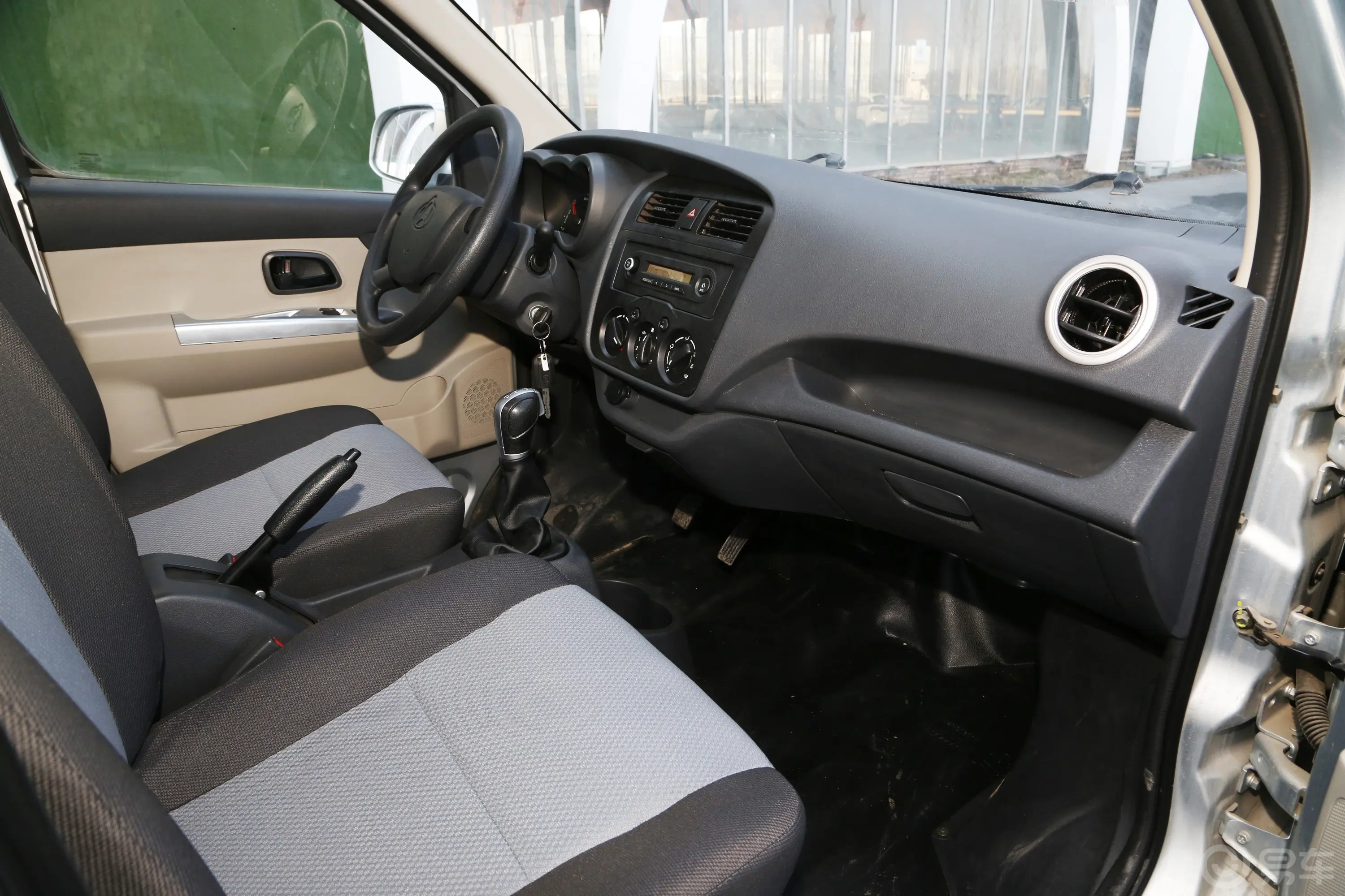 神骐T10 EV255km 单排载货车财富版驾驶员座椅