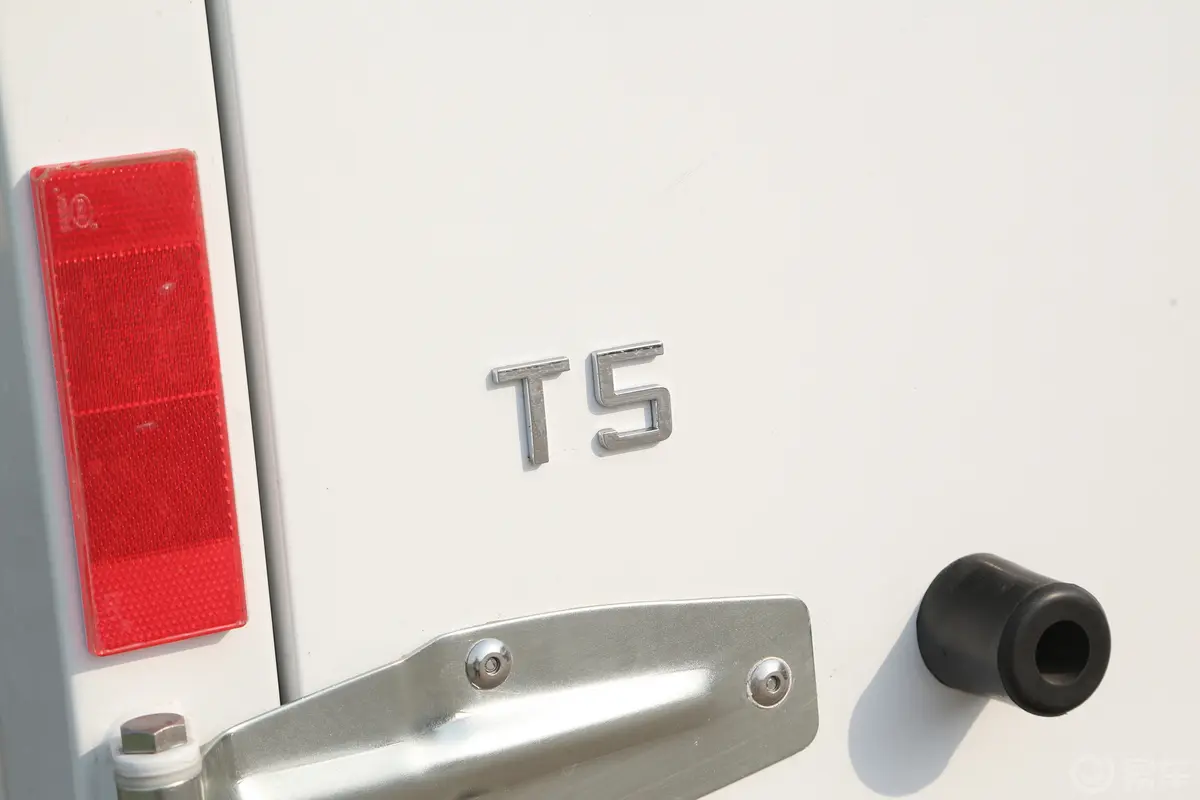 比亚迪T5EV 厢式车标准版外观细节