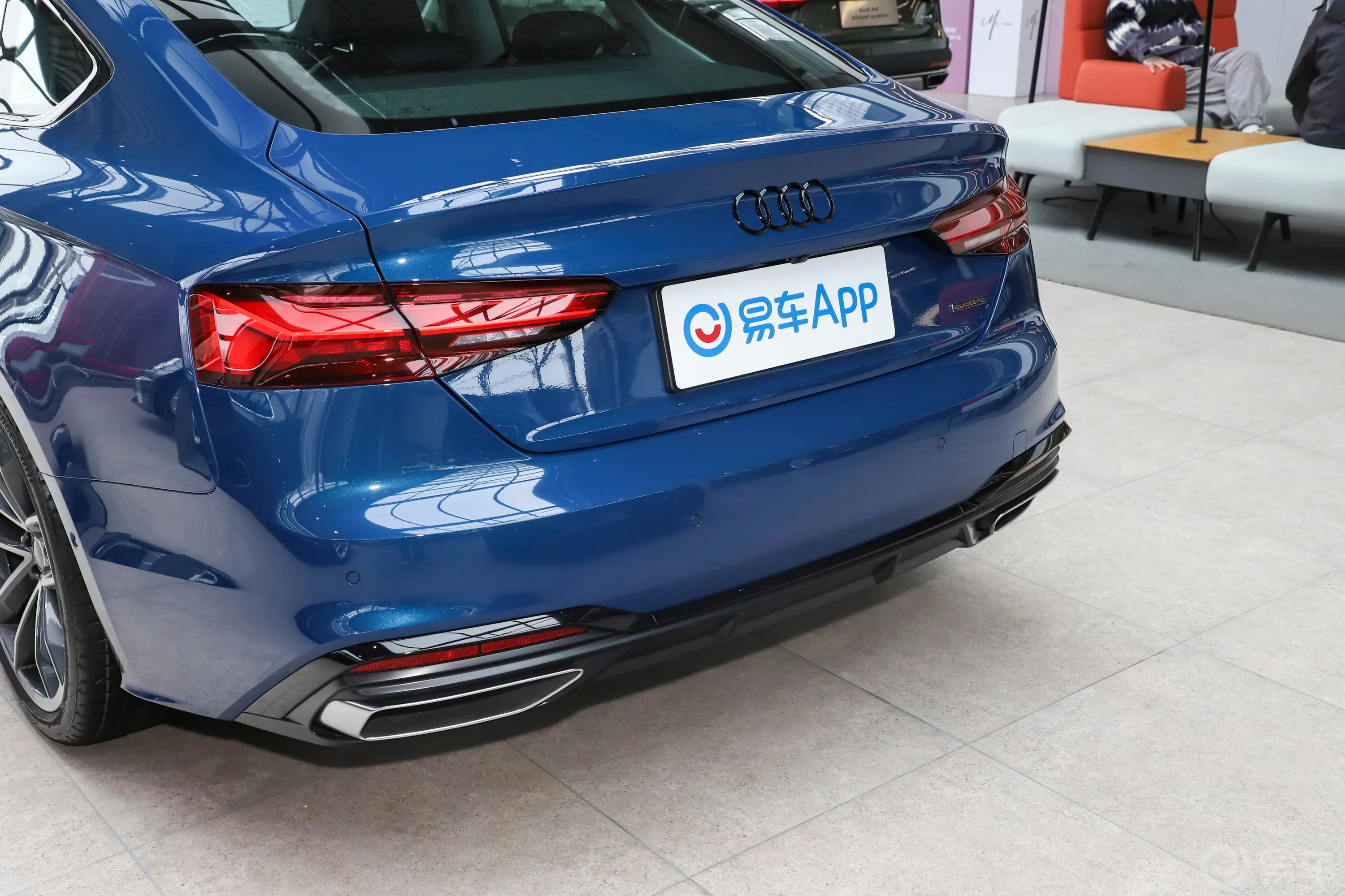 奥迪A5Sportback 45 TFSI quattro 臻选动感型车后雷达