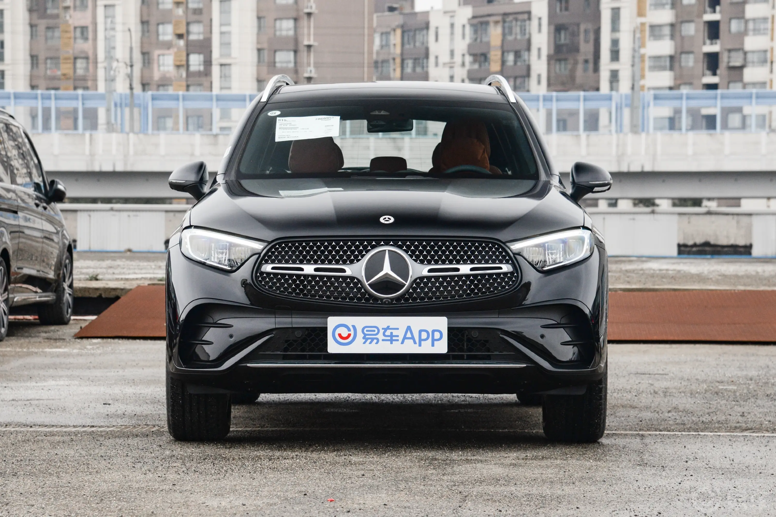 奔驰GLCGLC 300 L 4MATIC 动感型 5座正前水平