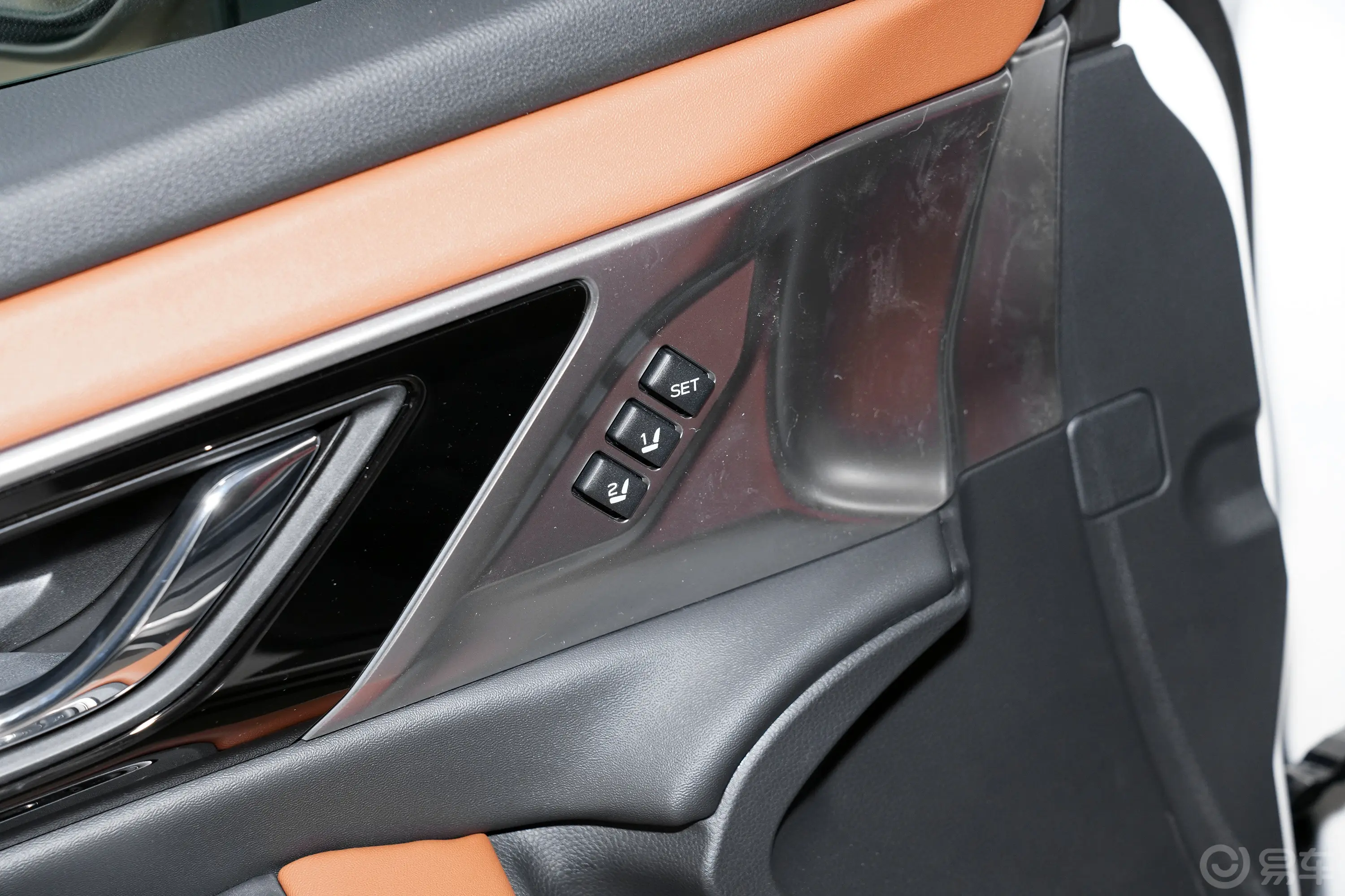 傲虎2.5i AWD旗舰版EyeSight主驾驶位