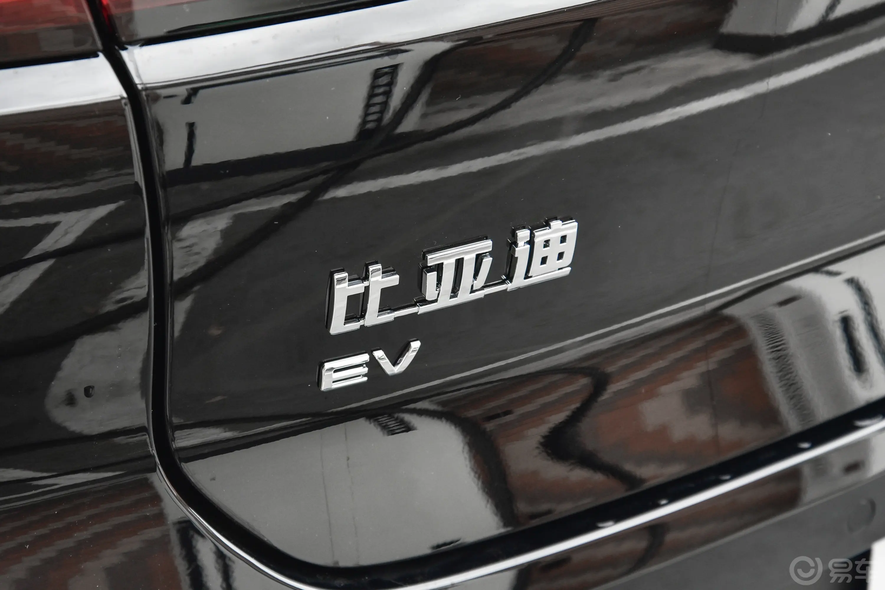 汉EV 荣耀版 610km 四驱天神之眼智驾型外观细节