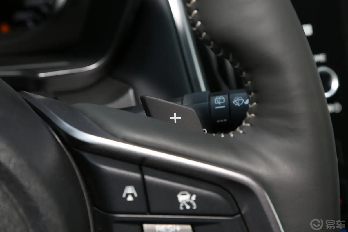 傲虎2.5i AWD旗舰版EyeSight换挡拨片