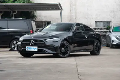 2024款 奔驰CLE CLE 300 4MATIC 豪华型轿跑车外观