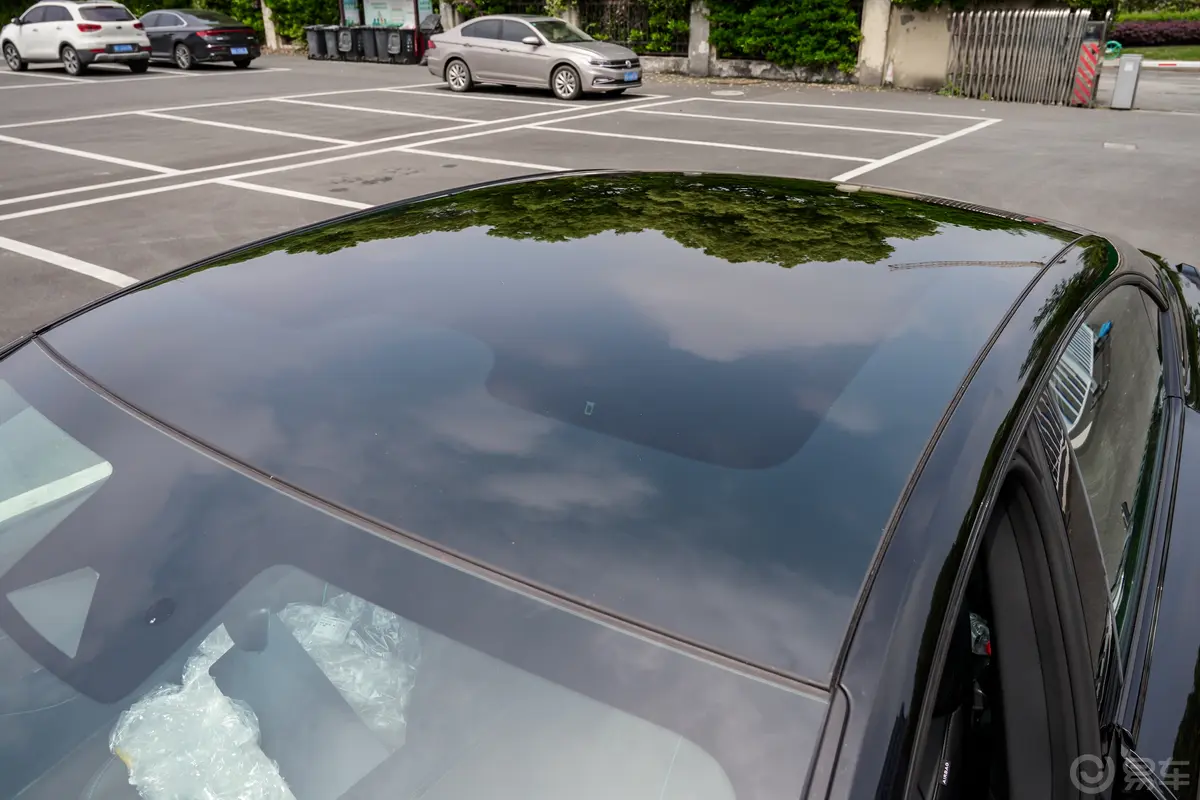 深蓝SL03纯电版 530km Plus天窗