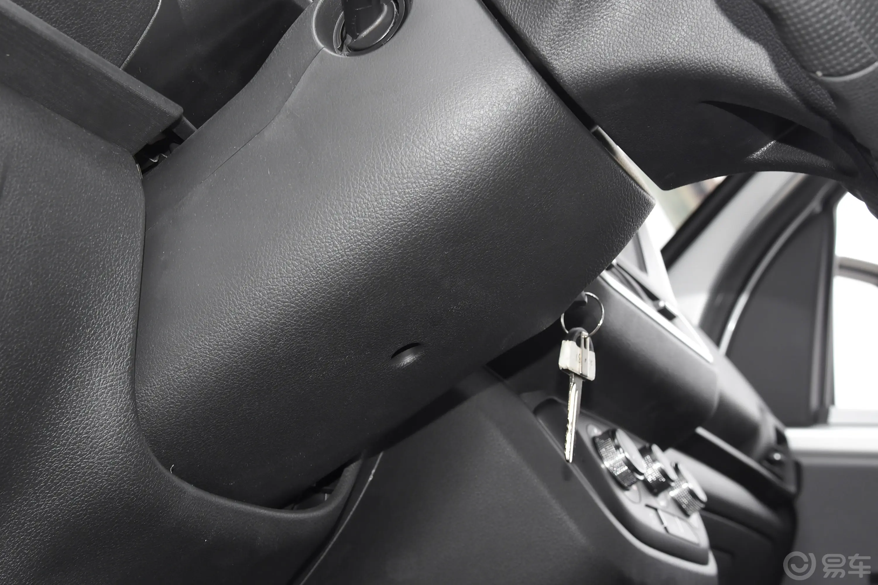 长安星卡PLUS1.6L 栏板车单排舒适型空调版 CNG方向盘调节