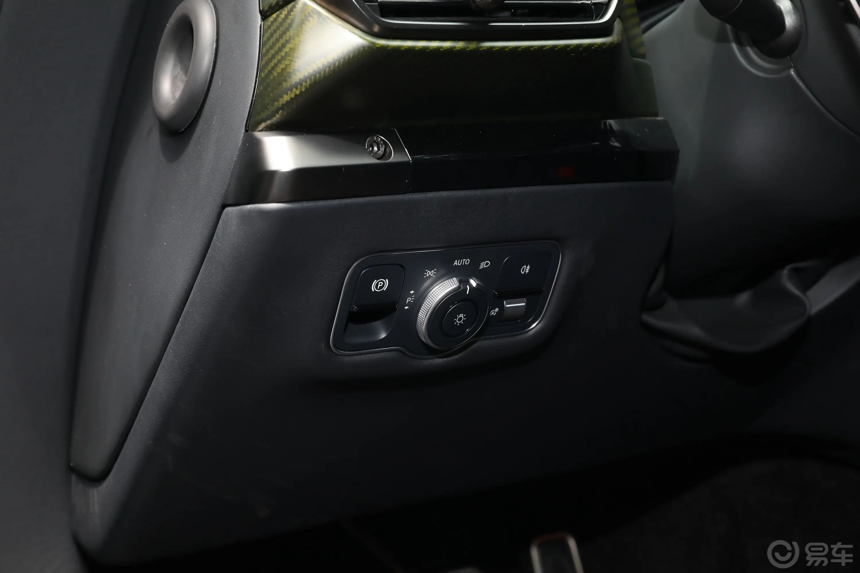 V8 Vantage4.0T V8 Coupe灯光控制区