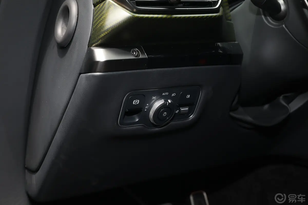 V8 Vantage4.0T V8 Coupe灯光控制区