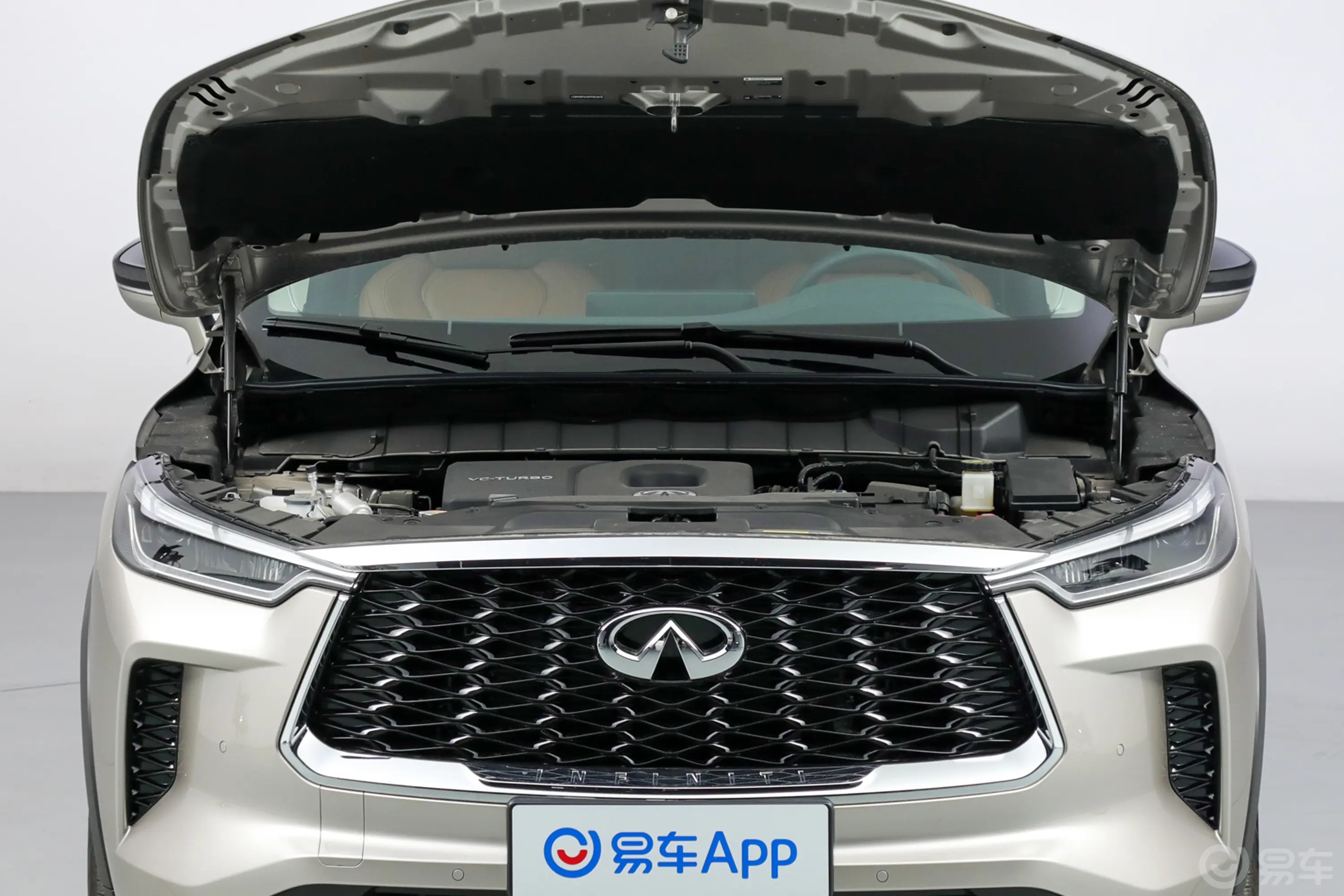 英菲尼迪QX602.0T 四驱豪华版发动机舱整体