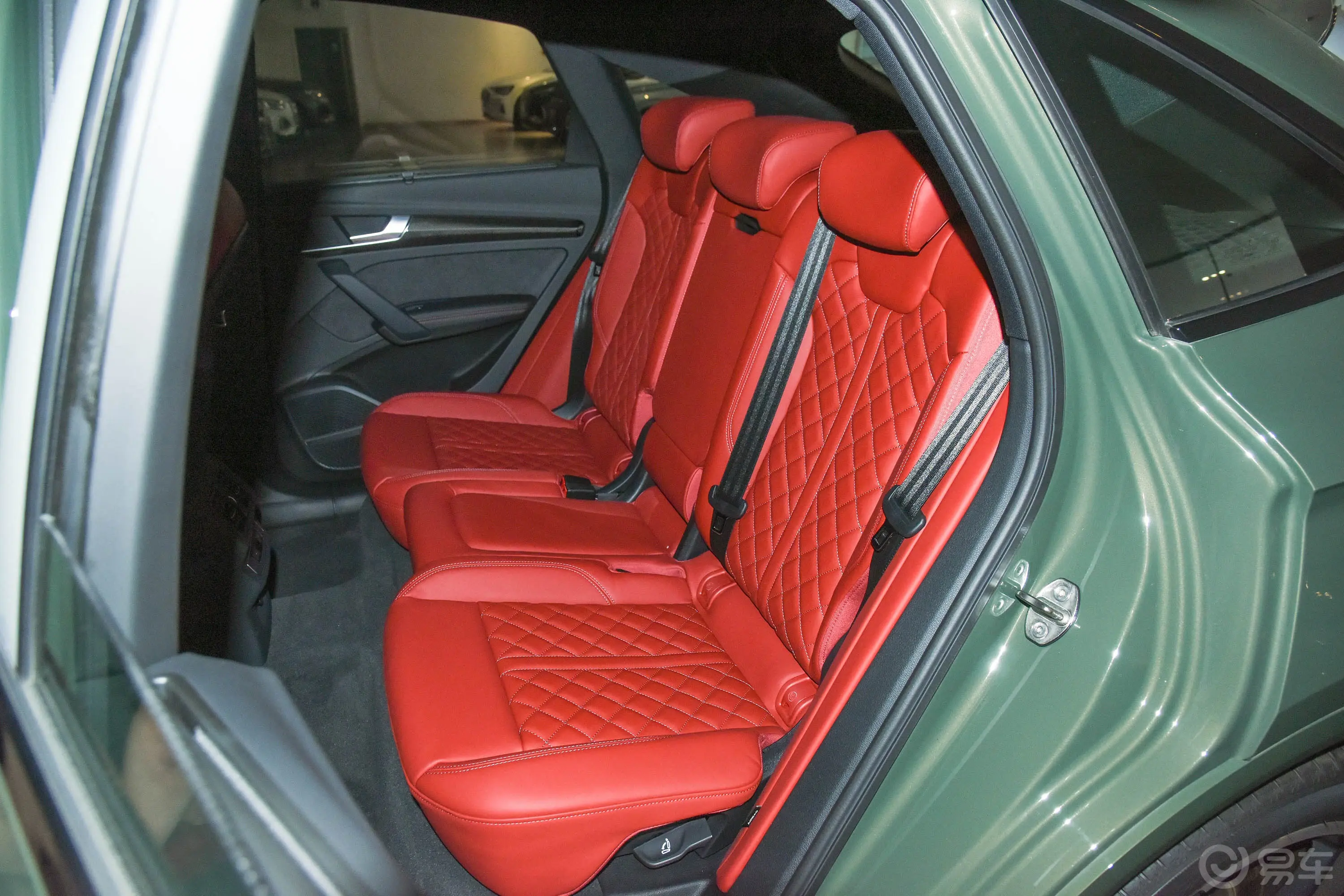 奥迪SQ5 Sportback3.0T quattro后排座椅