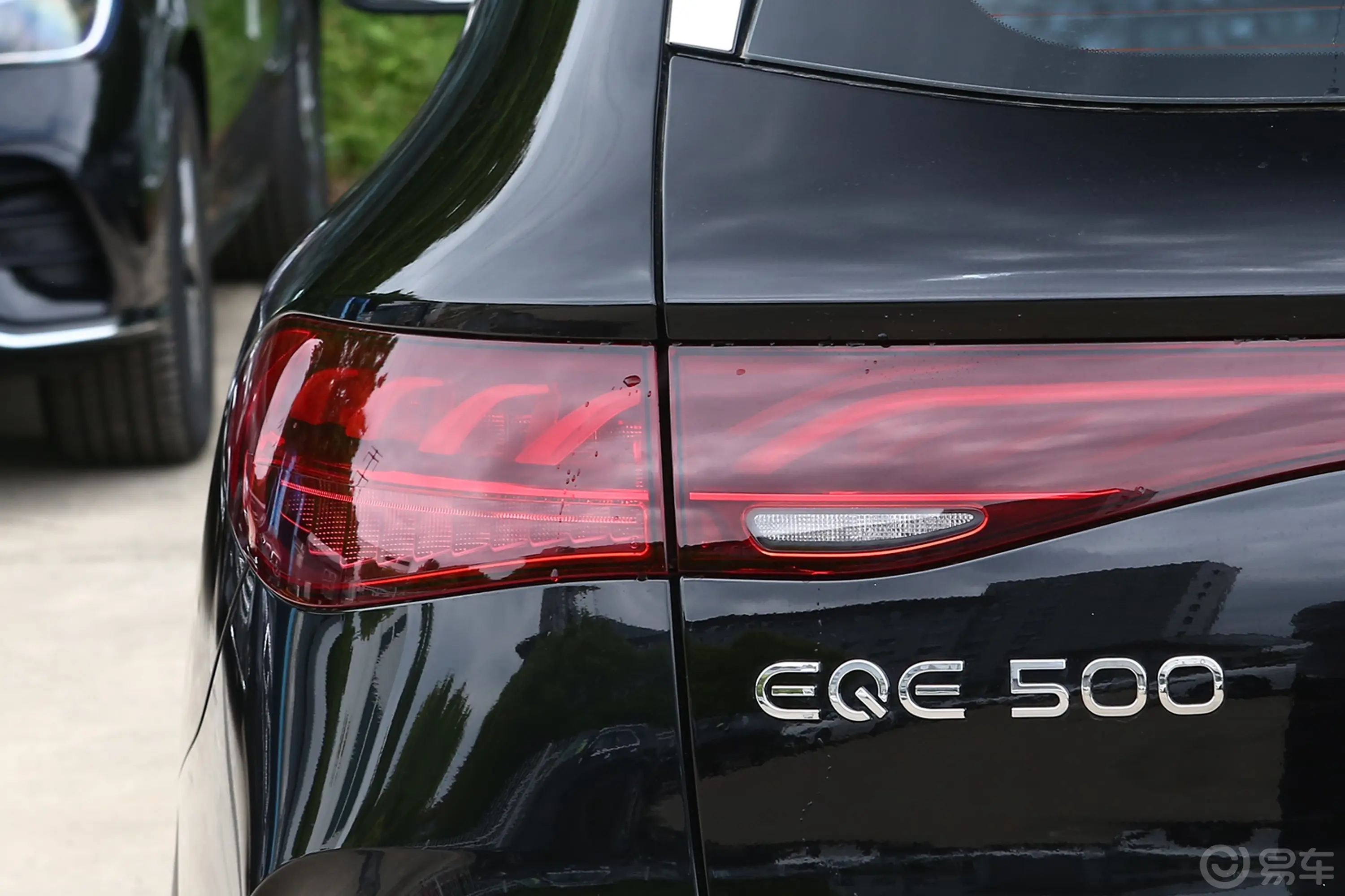 奔驰EQE SUV500 4MATIC 先锋版外观灯组