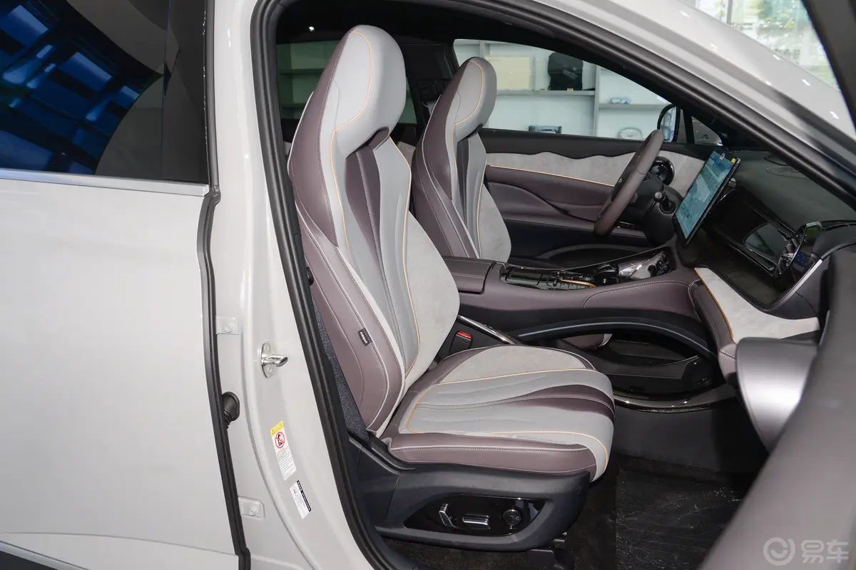 护卫舰07荣耀版 DM-i 1.5T 100km 前驱尊贵型副驾驶座椅