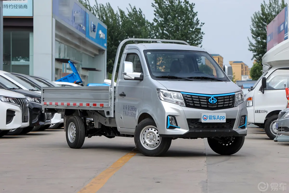新豹T3 EV265km 栏板车标准版侧前45度车头向右水平