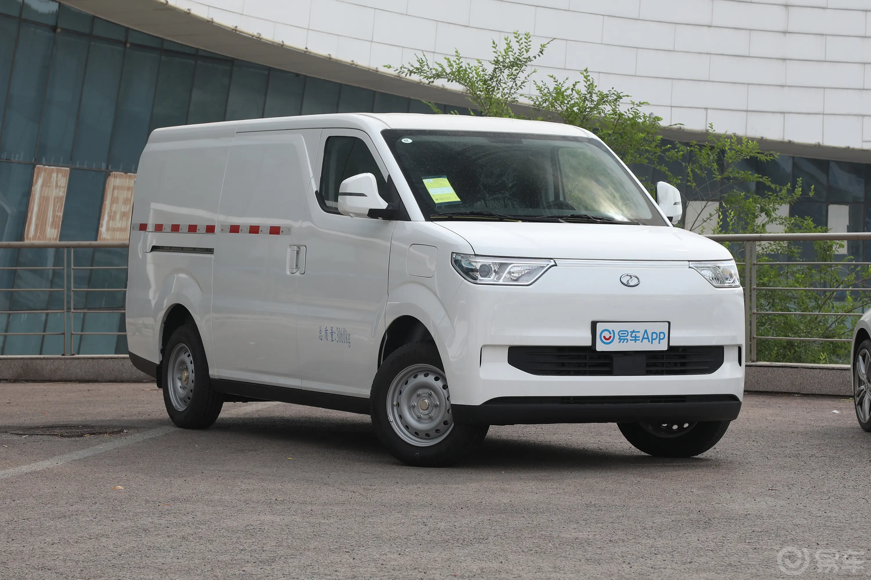 瑞驰EC75310km 先锋型I 50.38kWh侧前45度车头向右水平