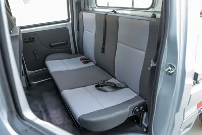 2023款 长安星卡 1.5L 双排2.26米载货汽车舒适型无空调空间