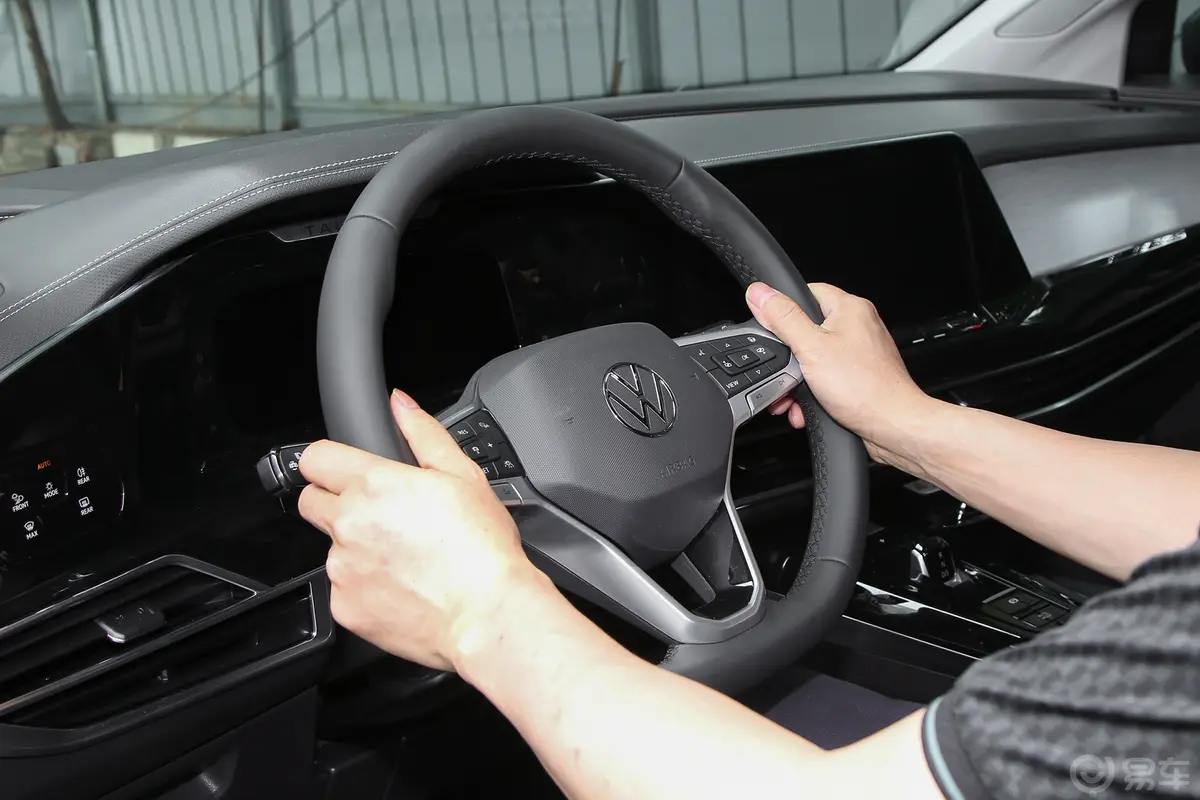 揽境众享款 380TSI 四驱豪华佳境版Pro 6座主驾驶位