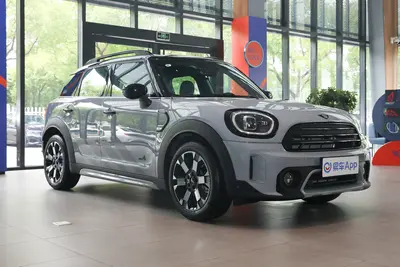 2023款 MINI COUNTRYMAN 改款 1.5T COOPER ALL4 不羁特别版外观