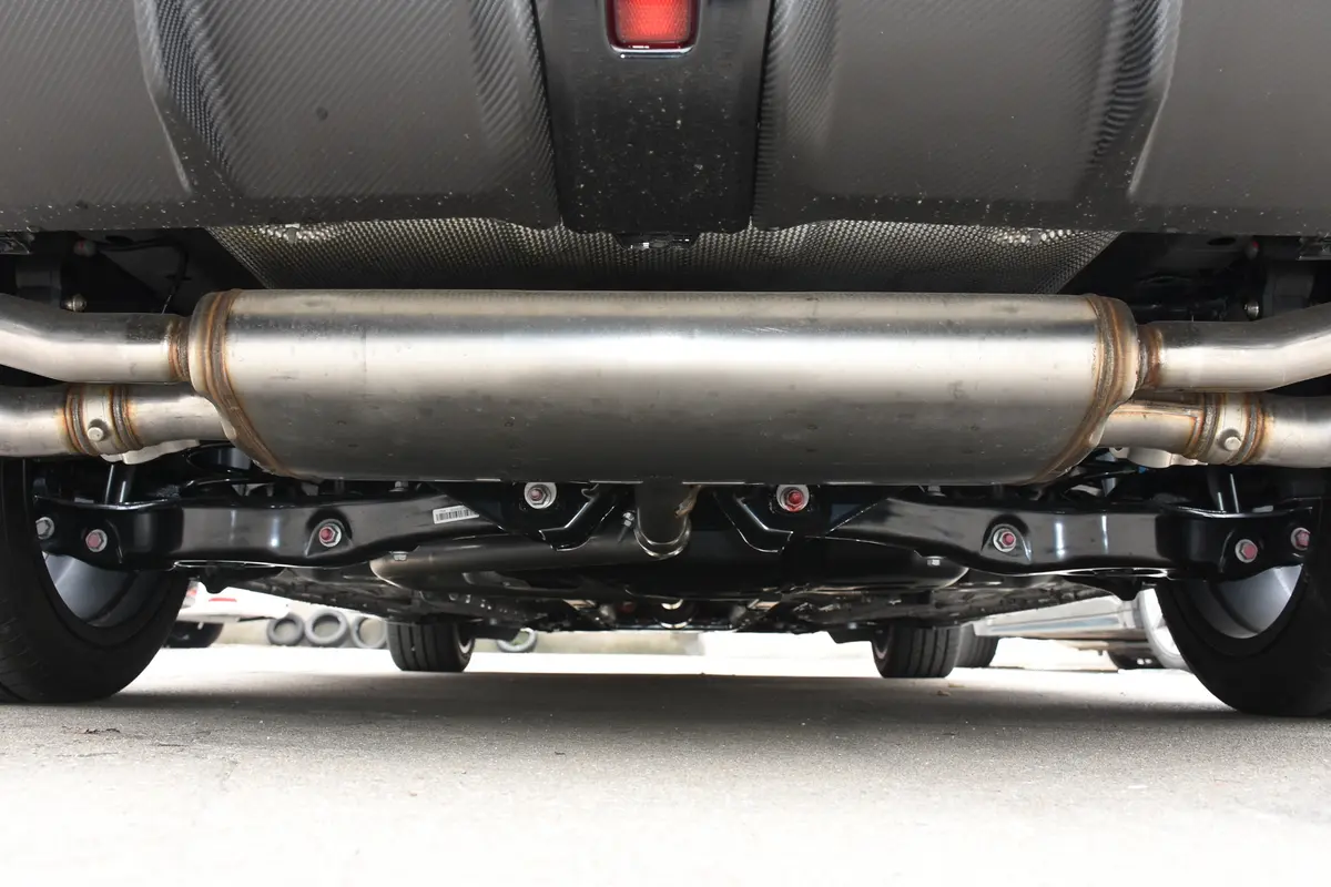 影豹270T 双离合S版后悬架整体