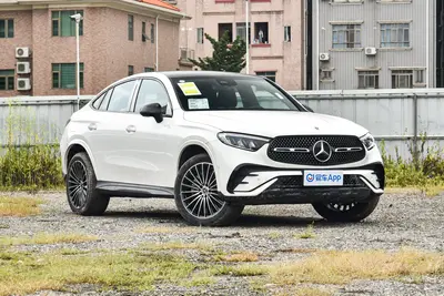 2024款 奔驰GLC轿跑 GLC 300 4MATIC 轿跑SUV外观