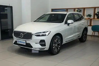 2024款 沃尔沃XC60 B5 四驱智逸豪华版外观