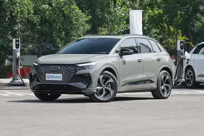 2024款 奥迪Q4 e-tron 50 e-tron quattro 创境曜夜版外观