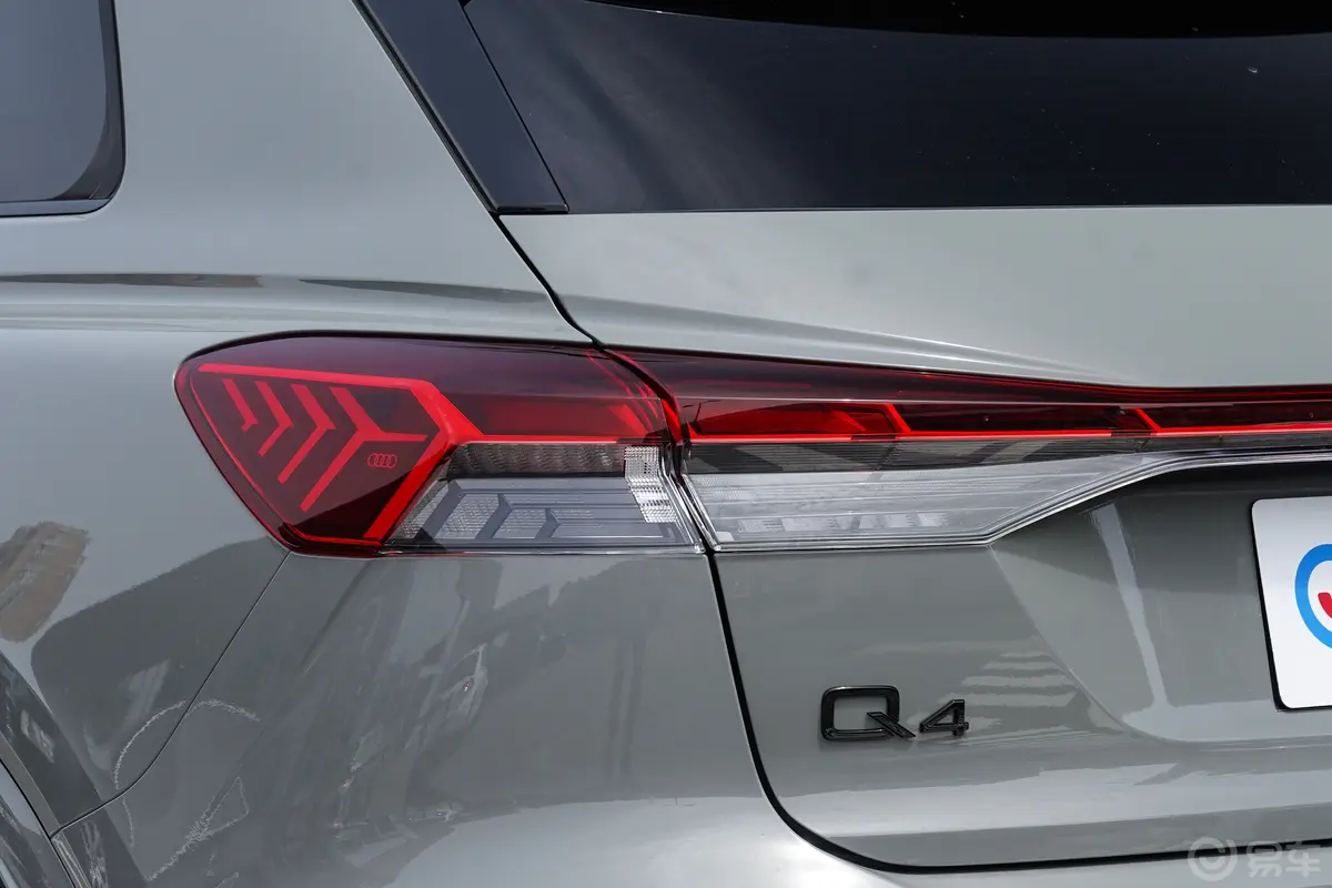 奥迪Q4 e-tron50 e-tron quattro 创境曜夜版外观灯组