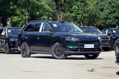 2024款 问界M9 增程版 275km Max 6座外观