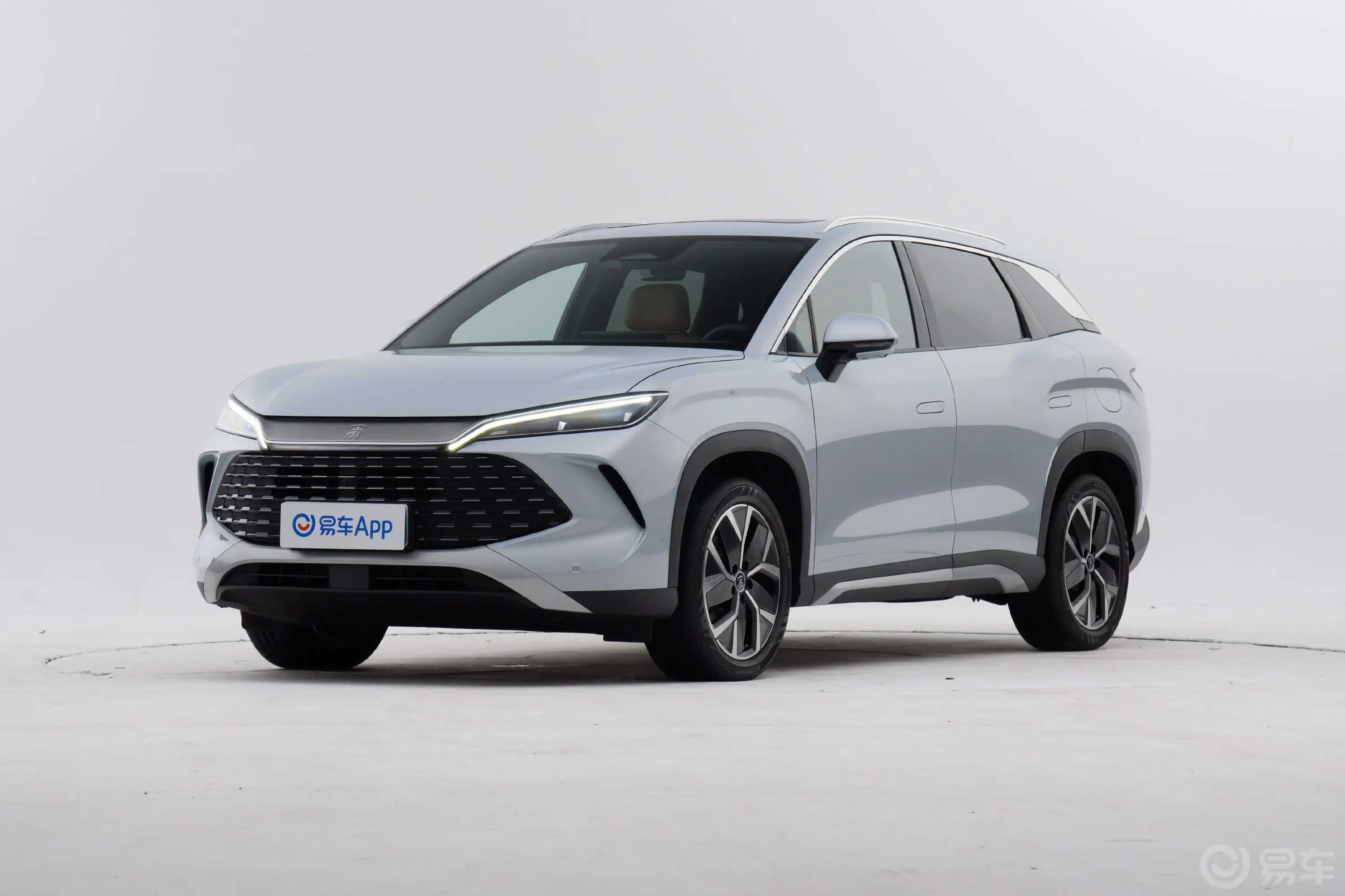 宋L DM-i1.5L 160km 卓越型侧前45度车头向左水平