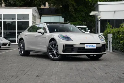 2024款 Panamera Panamera 行政加长版 2.9T外观