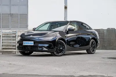 2024款 零跑C01 纯电版 525km 525后驱智行版外观