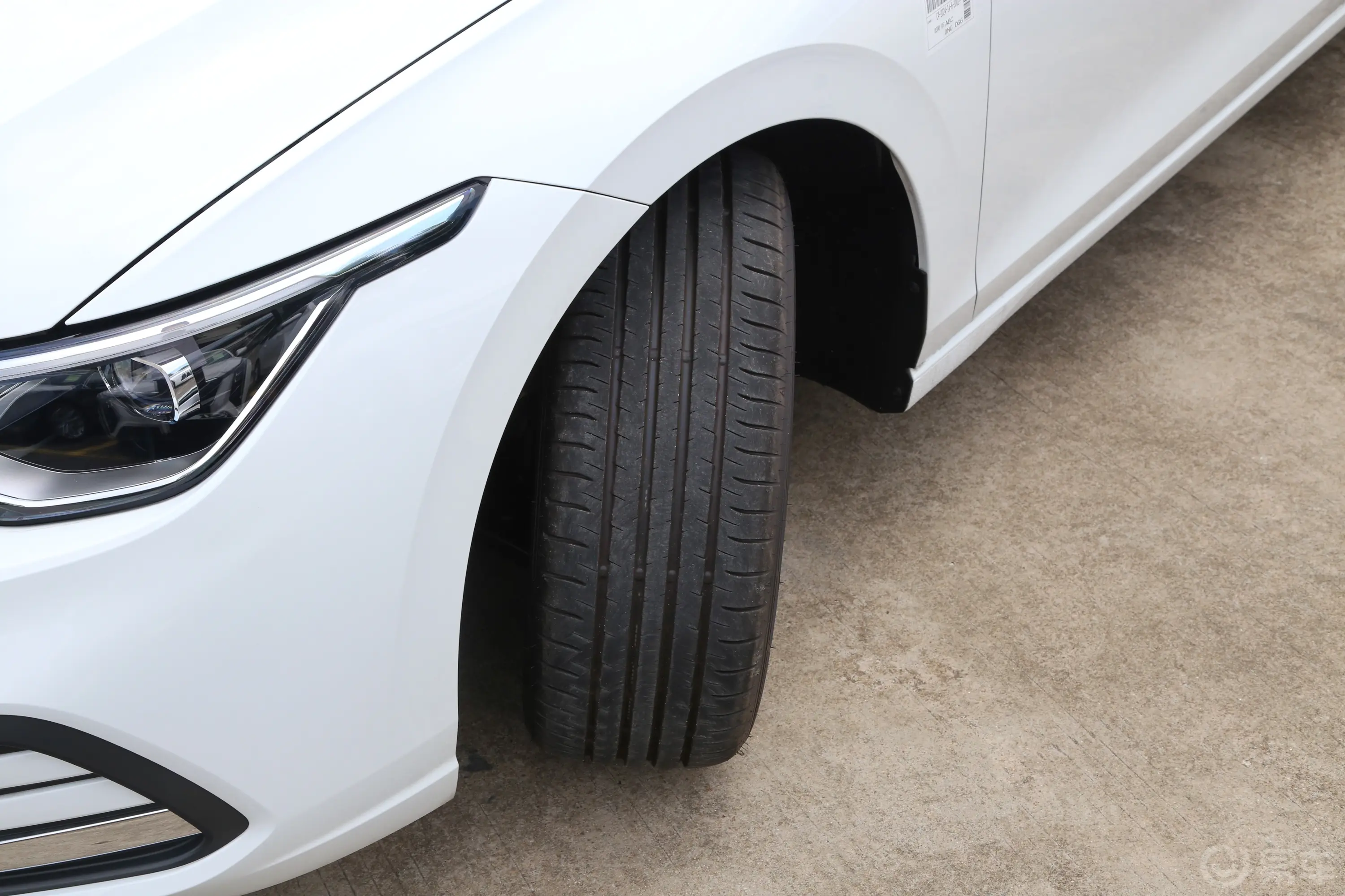 高尔夫Pro 280TSI 50年传奇版轮胎花纹