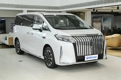 2024款 魏牌高山 1.5T 140km 尊贵版 7座外观