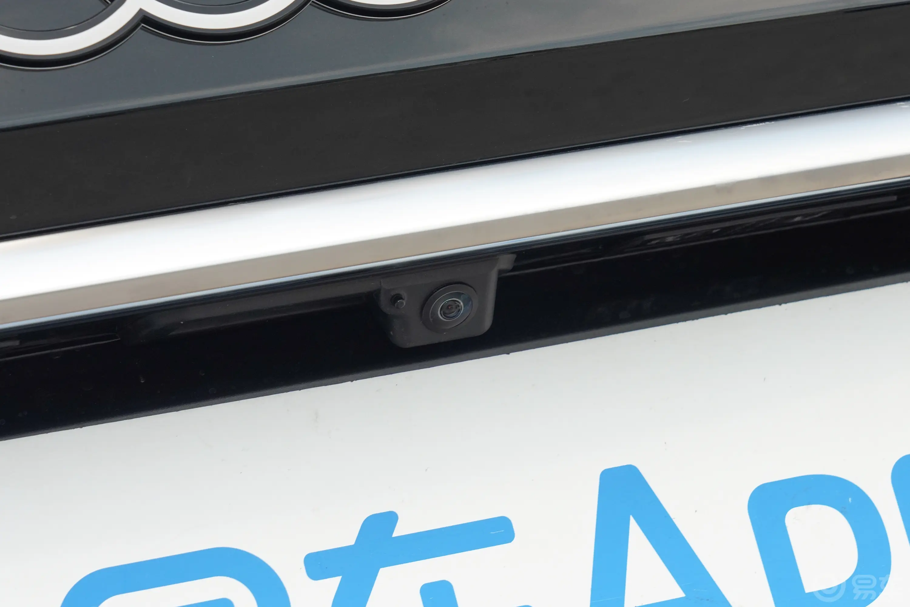 奥迪Q755 TFSI quattro S line运动型 7座外观细节