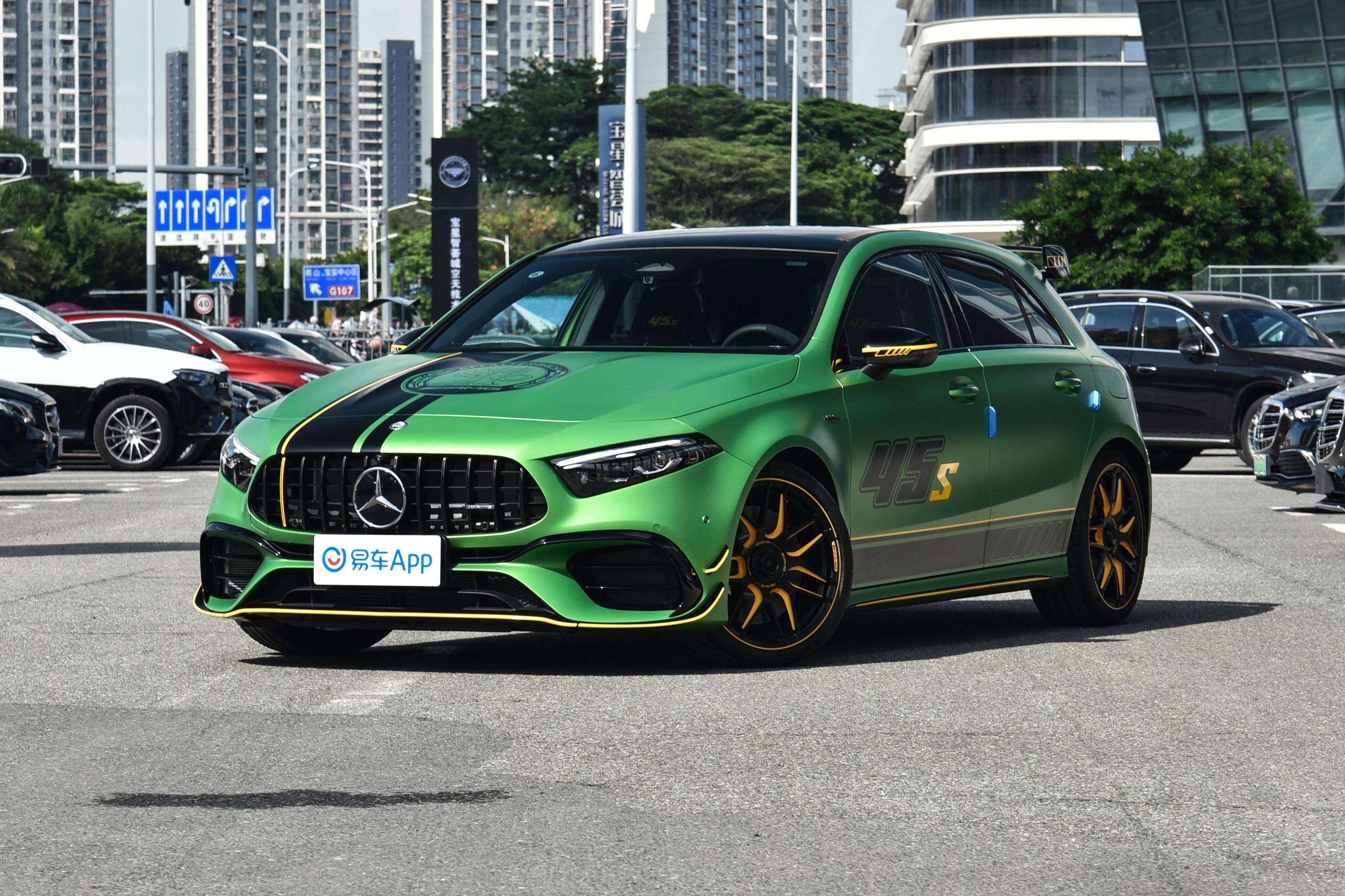 【奔驰A级 AMG(进口)AMG A 45 S 4MATIC+ 魔焰绿特别版侧前45度车头向左水平图片-汽车图片大全】-易车