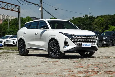 2025款 长安UNI-Z 1.5T 豪华型外观