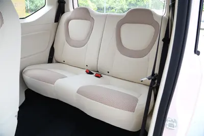 2024款 宏光MINIEV 120km 磷酸铁锂空间