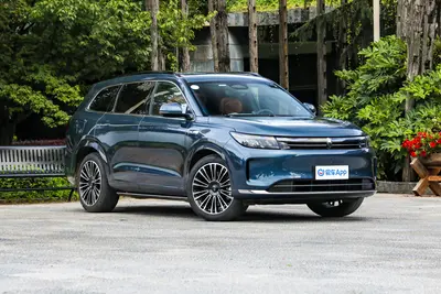 2024款 问界M7 200km 四驱Pro智驾版 6座外观