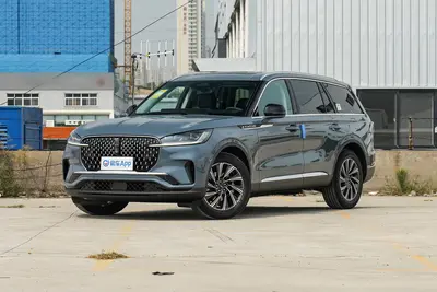 2024款 飞行家 3.0T 高雅版 6座外观