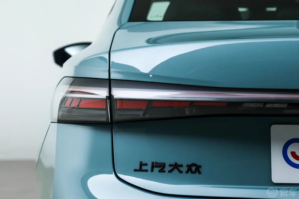 帕萨特Pro 380TSI 星空龙尊版外观灯组