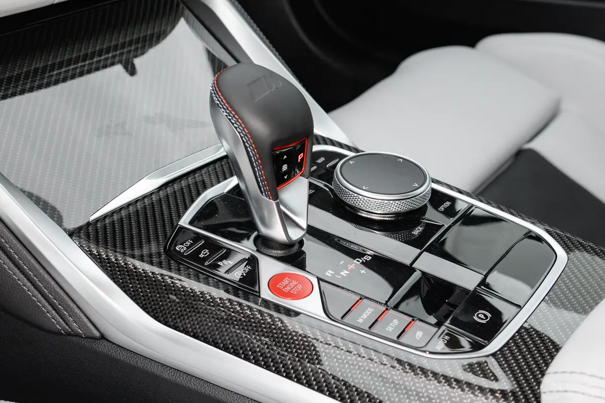 宝马M4M4 双门轿跑车 M xDrive 雷霆版换挡装置