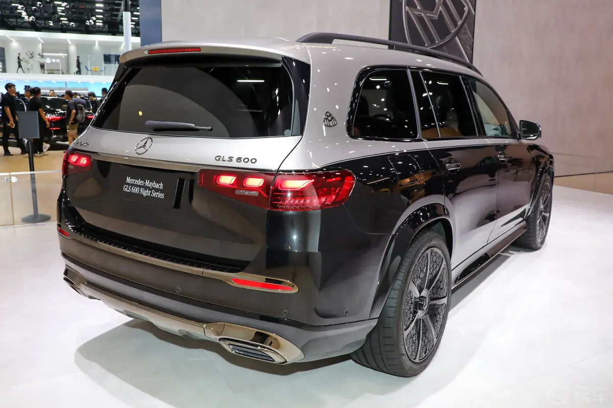 迈巴赫GLSGLS 600 4MATIC 极夜版