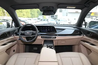 2025款 凯迪拉克XT5 轻混 2.0T 豪华型内饰