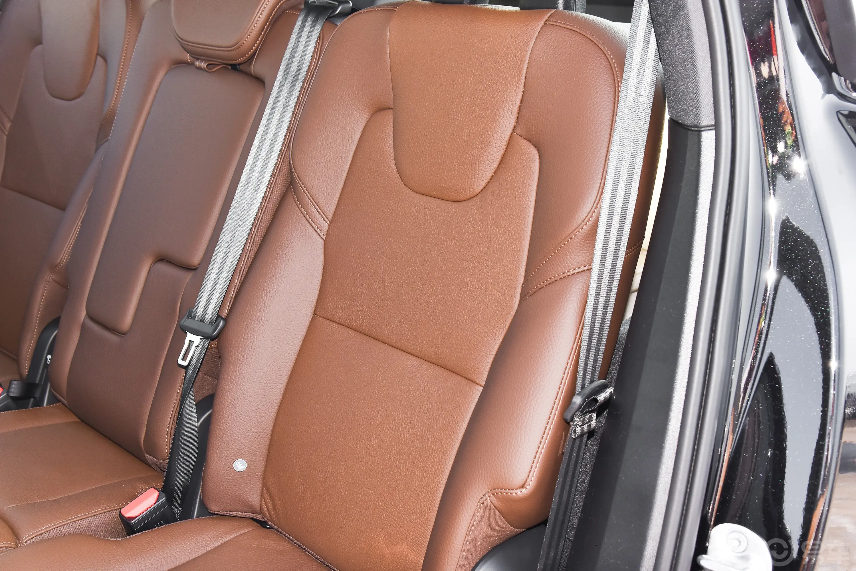 沃尔沃XC90B5 智行豪华版 5座后排空间