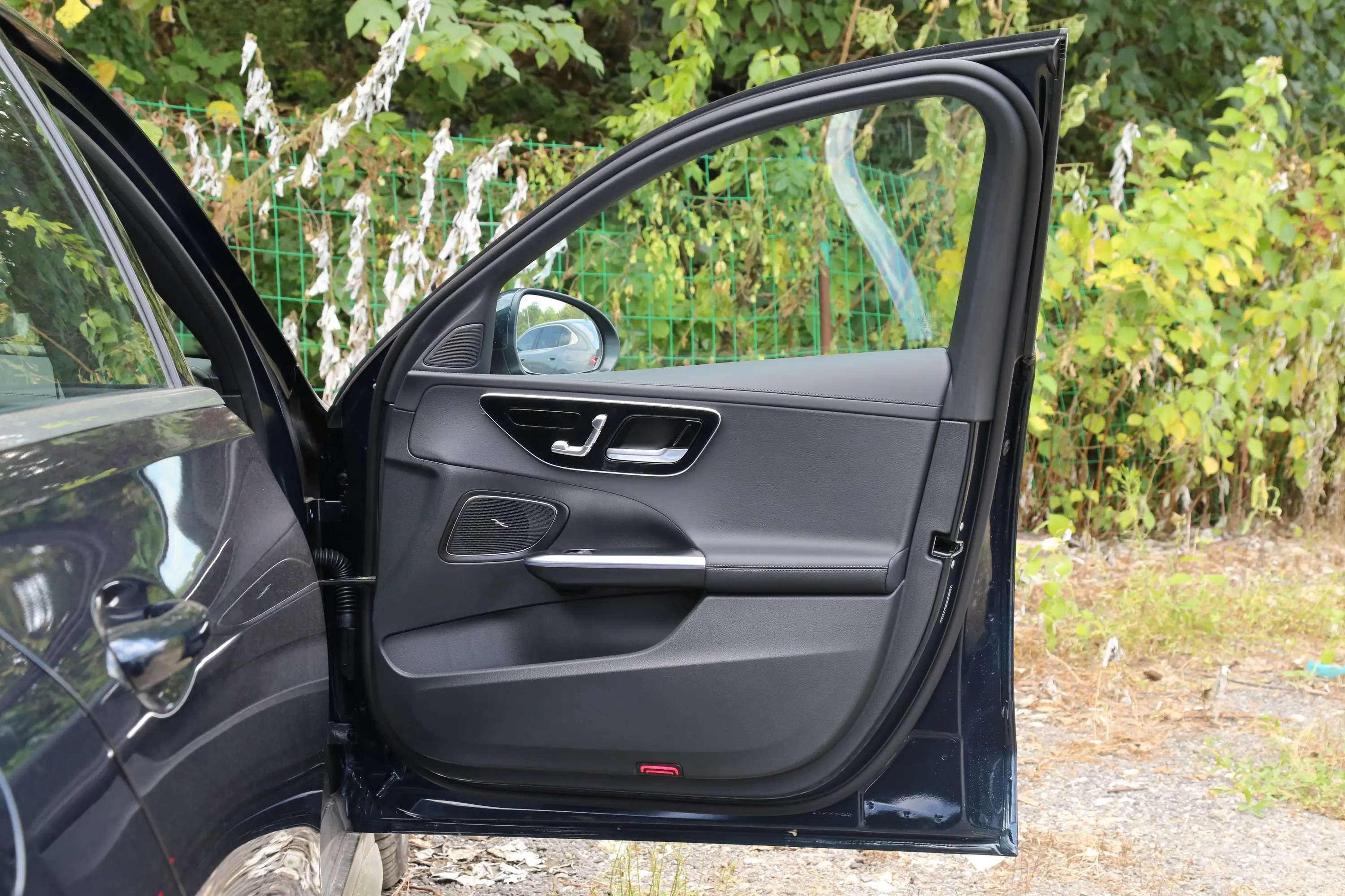 奔驰C级C 260 L 4MATIC 运动版副驾侧前车门