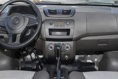 2025款 东风小康C32 C32S 1.6L 精典型内饰